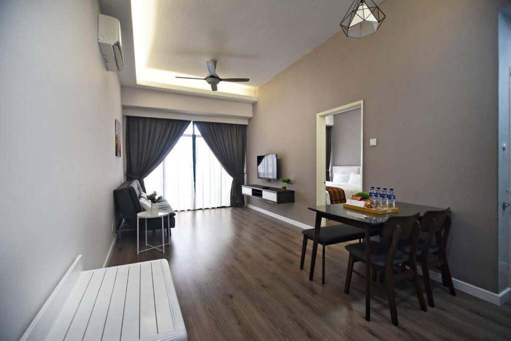 Instay Costa Mahkota Next To Mahkota Parade Malacca ภายนอก รูปภาพ