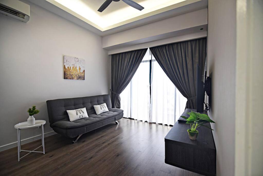 Instay Costa Mahkota Next To Mahkota Parade Malacca ภายนอก รูปภาพ