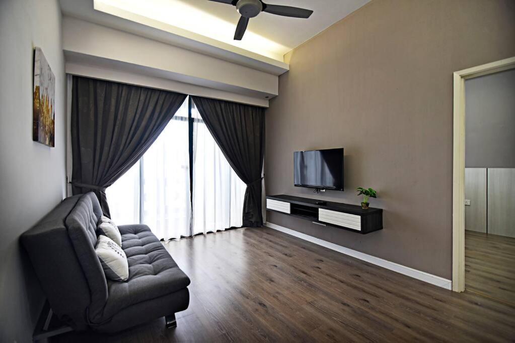 Instay Costa Mahkota Next To Mahkota Parade Malacca ภายนอก รูปภาพ